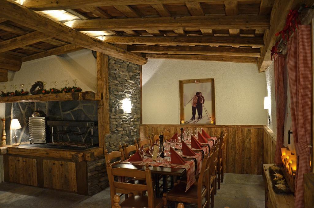 Hotel La Cambuse Ле-Коллон Екстер'єр фото